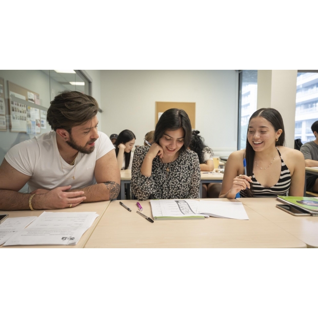 CES Toronto 112 Elizabeth Street Second Floor Classroom3_1.jpg